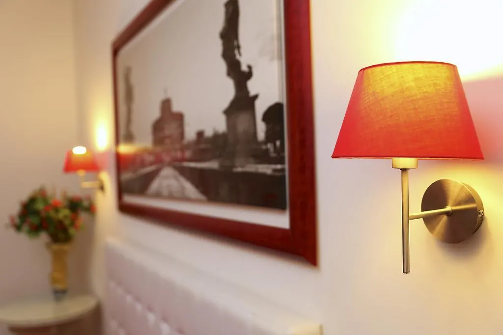 Hotel Colorseum Residenza Rom 3*,